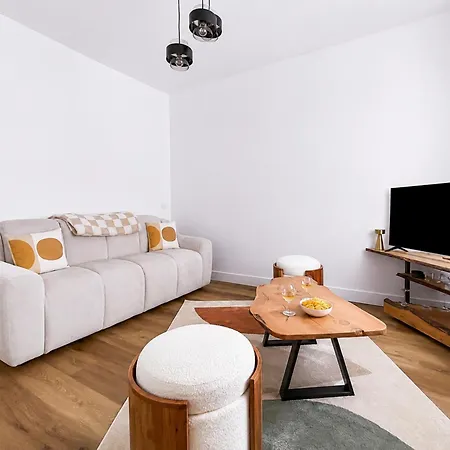 Apartment Elegant, Centre Ville, Acces A 100m *
